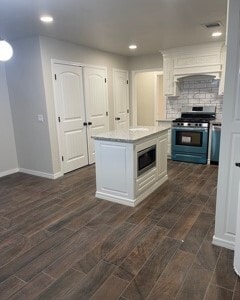 Kitchen - 4236 Ridgecrest Cir