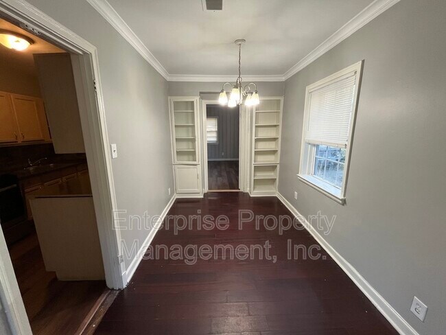 Photo - 1041 Railton Rd