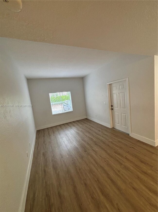 Photo - 4931 N Harbor Isles Dr