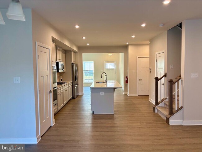 Photo - 88 Rosemary Wy