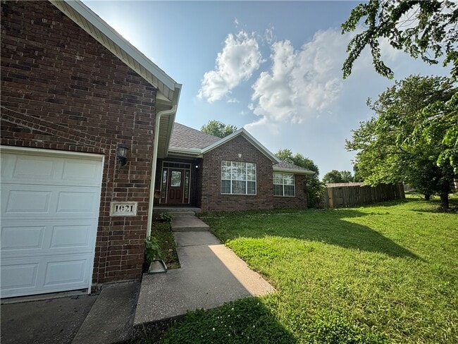 Photo - 1021 Clayton Rd