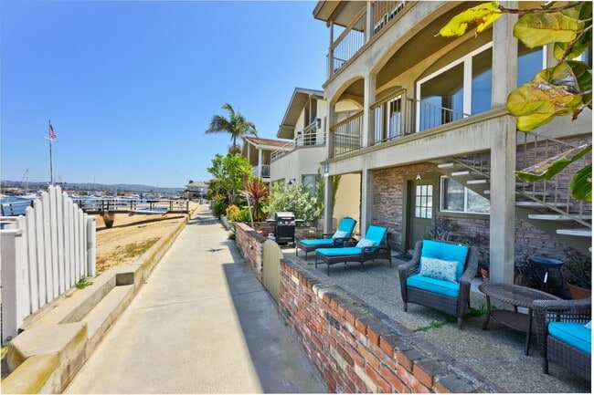 Photo - 111 Edgewater Pl Unit 111 E Edgewater Ave B