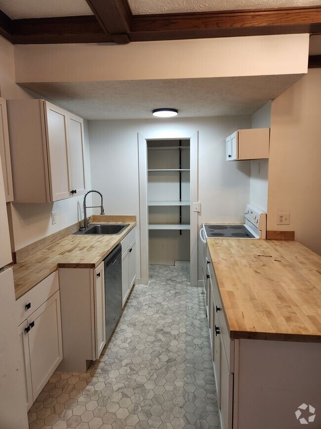 Building Photo - 524 N 50th St Unit 1 Rental