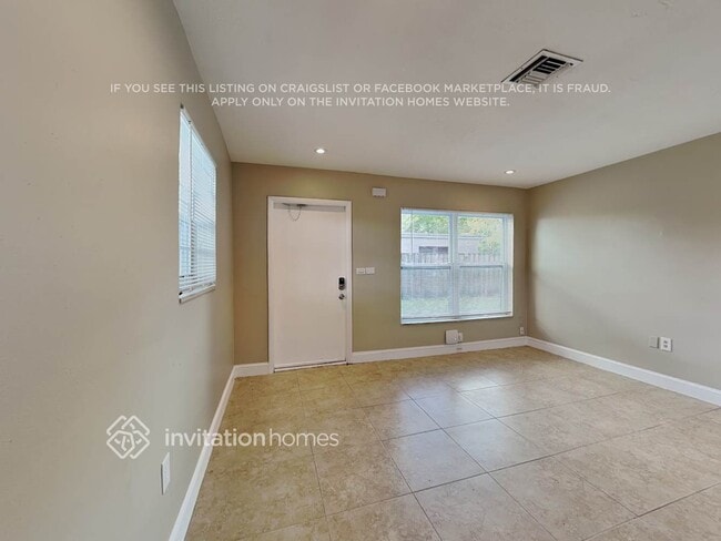 Photo - 1410 N 70th Terrace