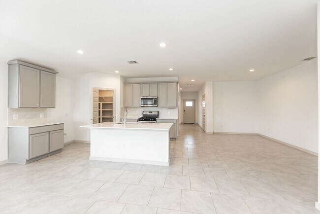 Photo - 28902 Yukon River Ct