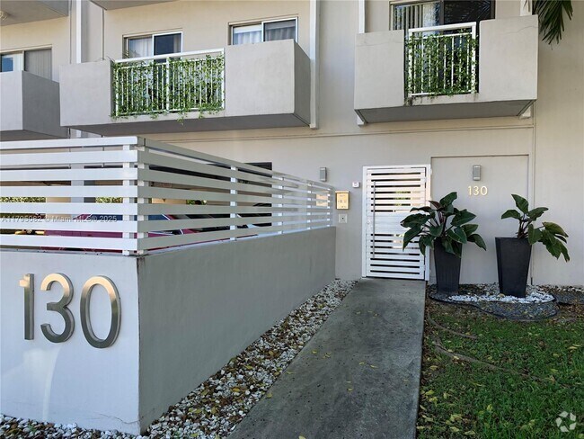 Building Photo - 130 Mendoza Ave Unit 25 Rental