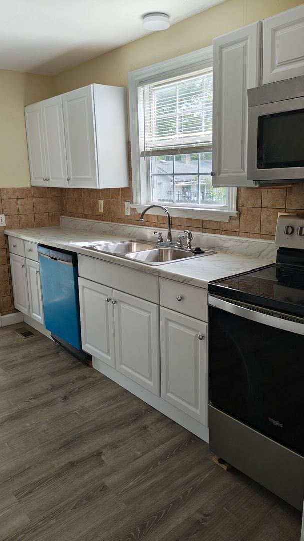 Photo - 3 Bed 1 Bath Home for Rent in Norfolk!