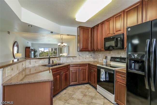 340 Horse Creek Dr Unit 305