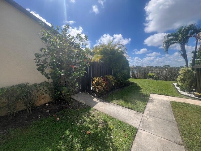 Building Photo - 3502 Waterview Cir