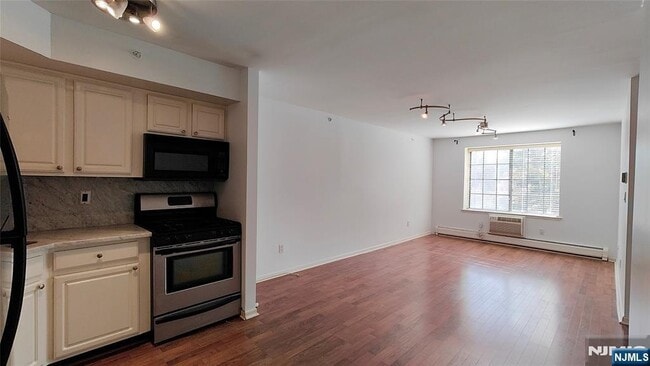 Photo - 1412 Faulkner Ct