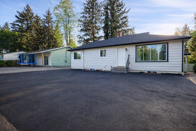 Photo - 2329 Mouldstade Rd