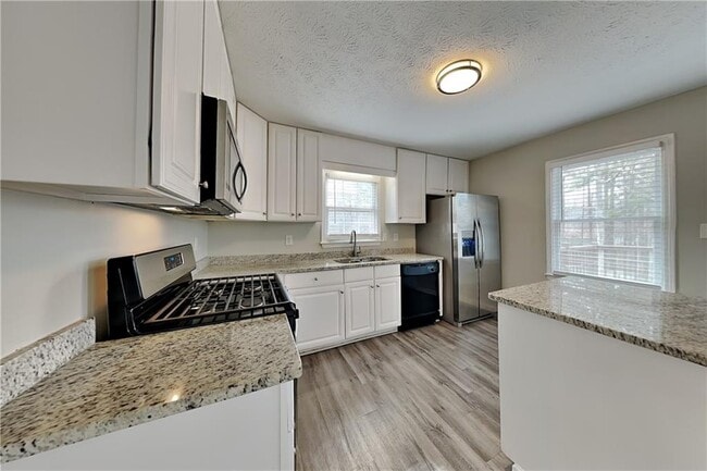 Photo - 351 Robin Hood Dr