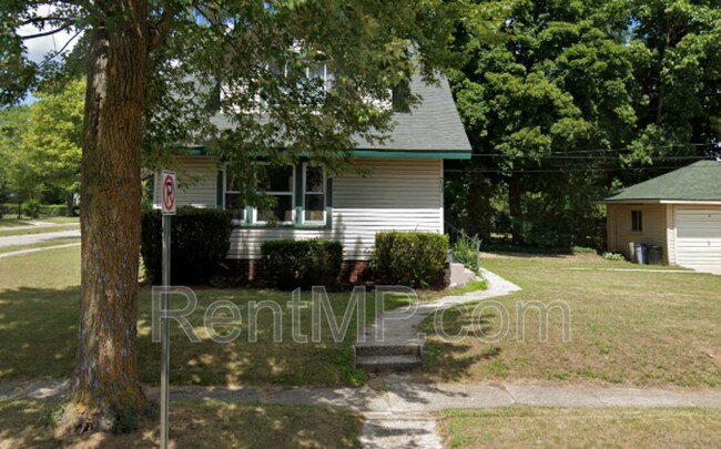 Photo - 703 E Chippewa St
