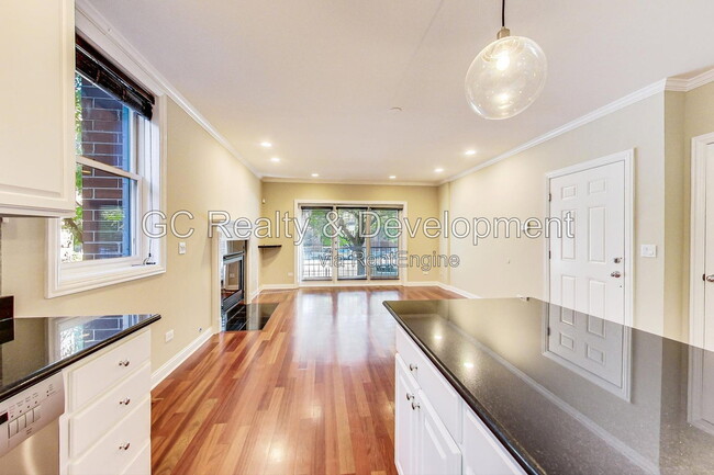 Photo - 4610 N Ashland Ave Unit 1N