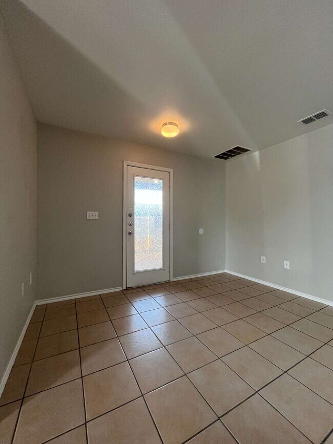 Photo - Pre-Leasing for Summer/Fall 2026 - Great 3/3/2 on quiet cul-de-sac street