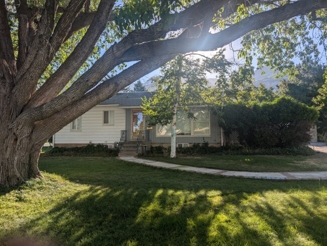 Building Photo - 3608 Tyler Ave Unit 1