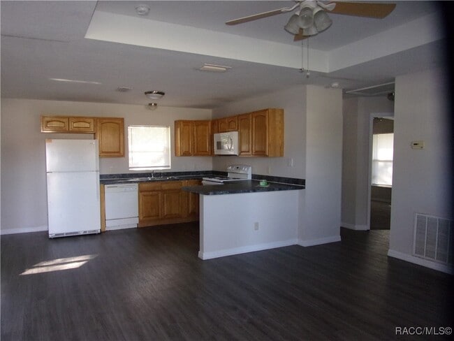 Photo - 2807 Jefferson St W