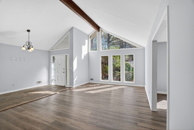 Building Photo - 194 Millbrook Farm Rd