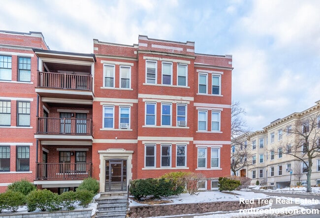 Photo - 94 Pleasant St Unit 1