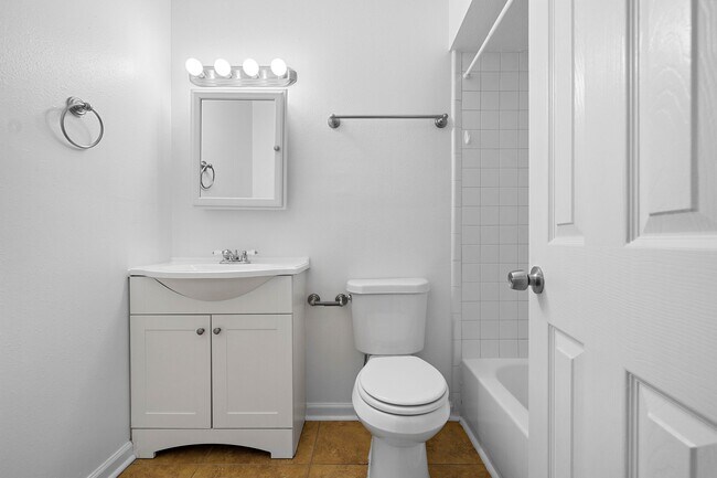 Photo - 2828 61st St Unit 1306