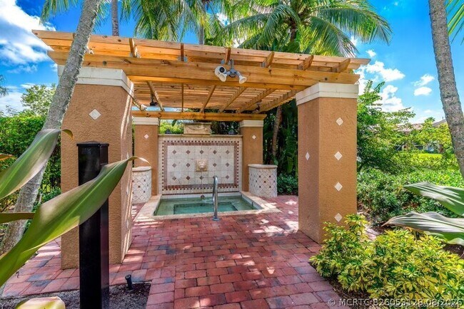 3759 NW Mediterranean Ln Unit 2-209