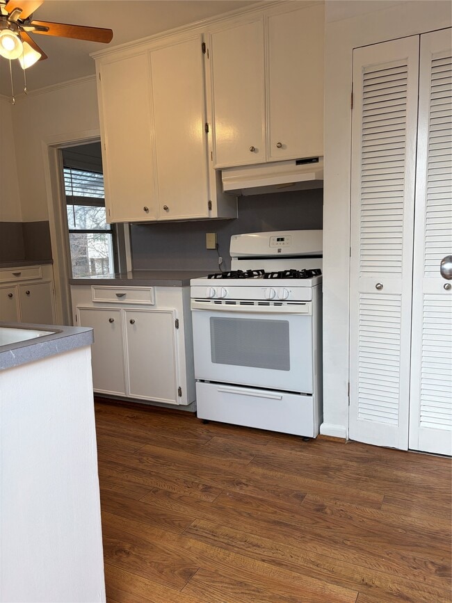 Photo - 1702 Dunlavy St