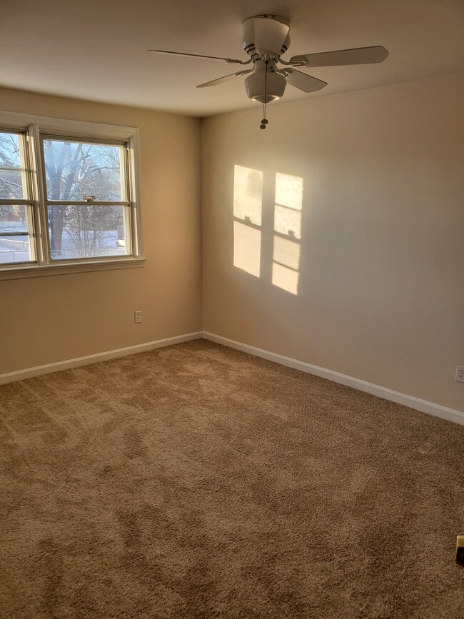 Photo - 1007 Foxwood Ln