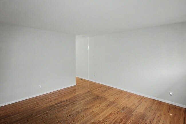 Photo - 2700 Thornton Rd