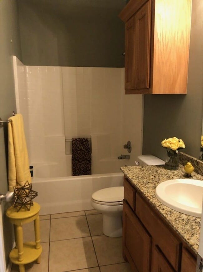 Photo - $200 off your move in by May 15th! Located in Edgewood Manor and in Mustang School District!, Nea...