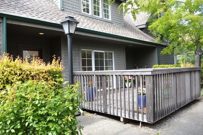 Charming Single-Level Condo in Mill Valley... - Charming Single-Level Condo in Mill Valley...