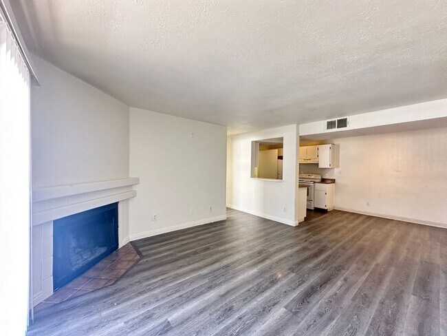 Photo - Charleston & Decatur