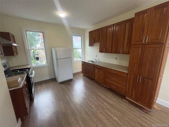 Building Photo - 336 Locust St Unit 2