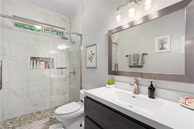 Photo - 4129 Travis Country Cir