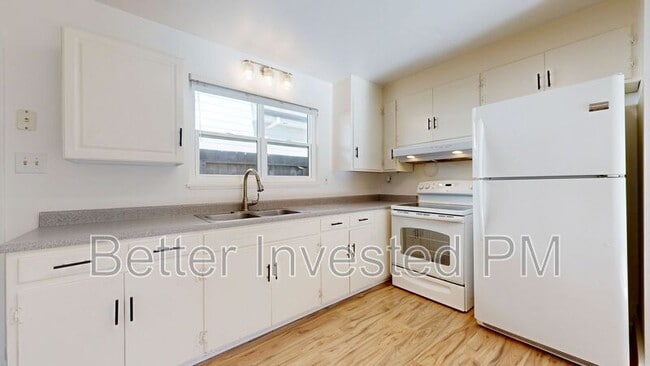 Photo - 866 Brigham Ave