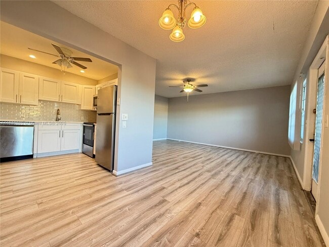 Photo - 114 Brighton C Unidad 114