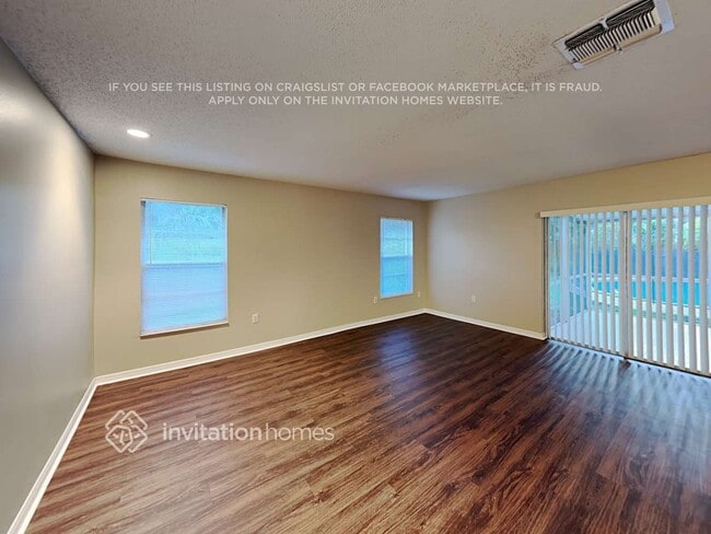 Photo - 6916 Sugarbush Dr