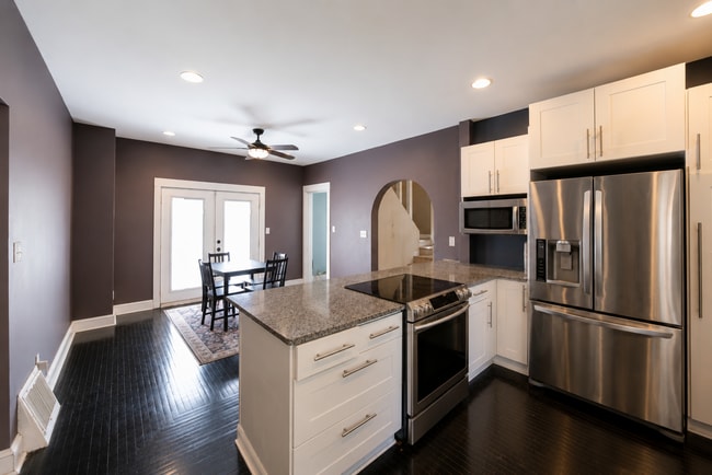Photo - 1414 Xerxes Ave N