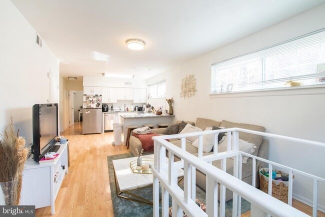 Photo - 533 S 17th St Apartment Unit 1