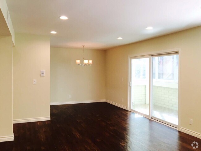 Building Photo - 1 Bedroom/2 Bath + Family Room/Den/Office ... Unit 105 Rental