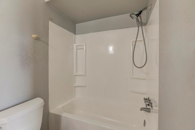Photo - 18635 Meier St