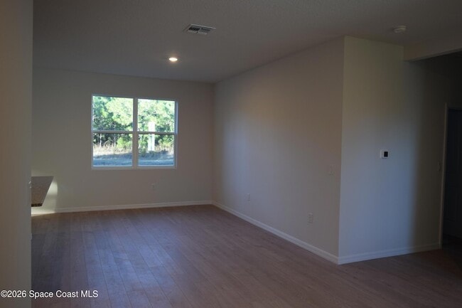 Photo - 717 Spoonbill St