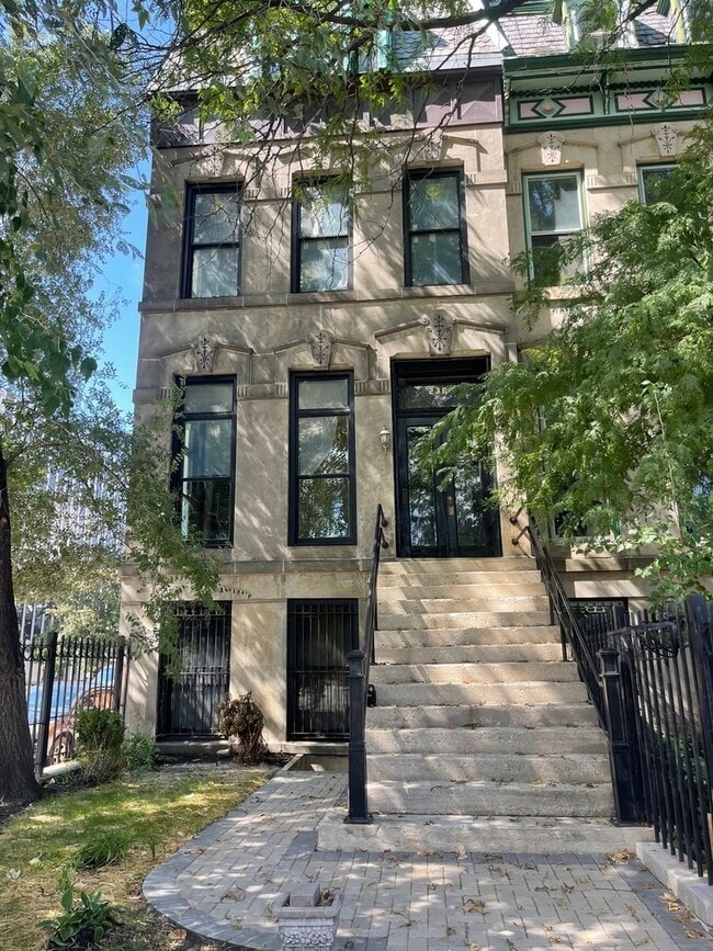 Building Photo - 238 S Ashland Ave Rental