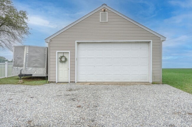 Photo - Just What You Have Been Looking For a Sing...