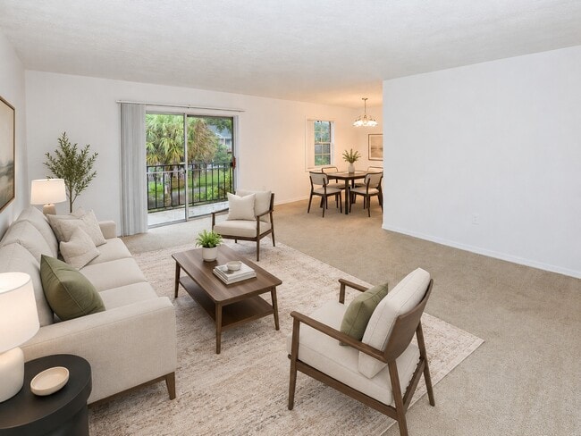 Reserve at Lake Pointe Apartments and Townhomes