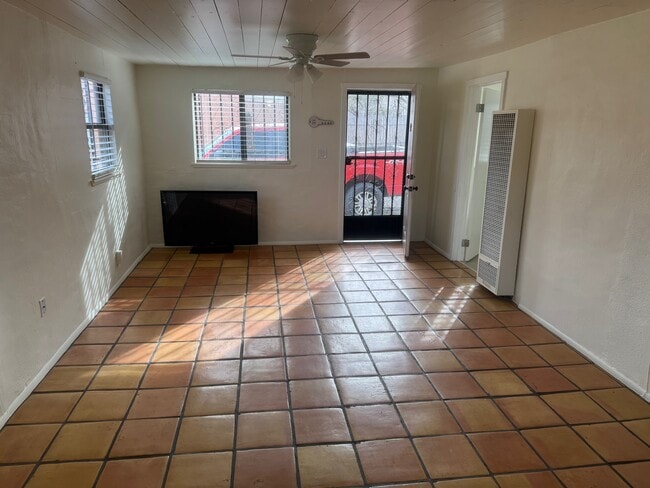 Photo - 1812 Mann St Unit 3