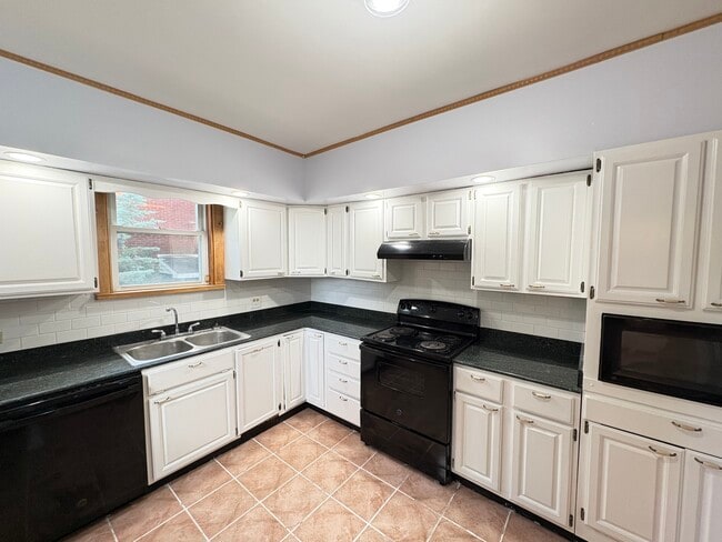 Photo - 6345 Morrowfield Ave