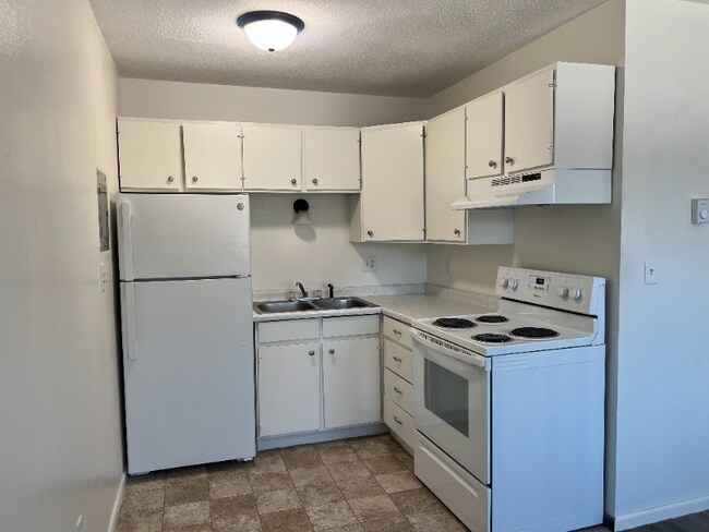 Photo - 806 13th St NE Unit 1