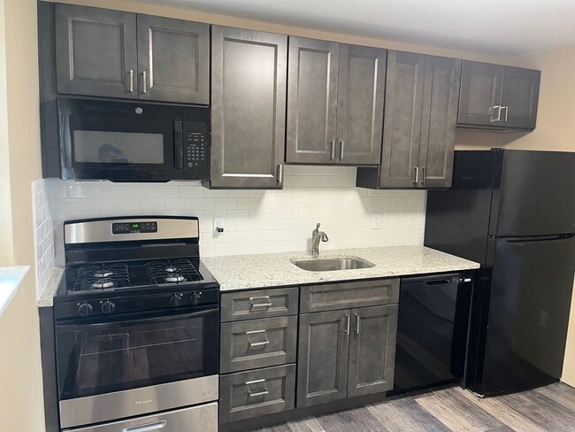 Building Photo - Belmont Ave Realty Group, LLC Unit 3