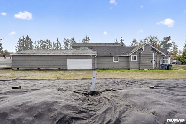 Building Photo - 7105 166th Ave E