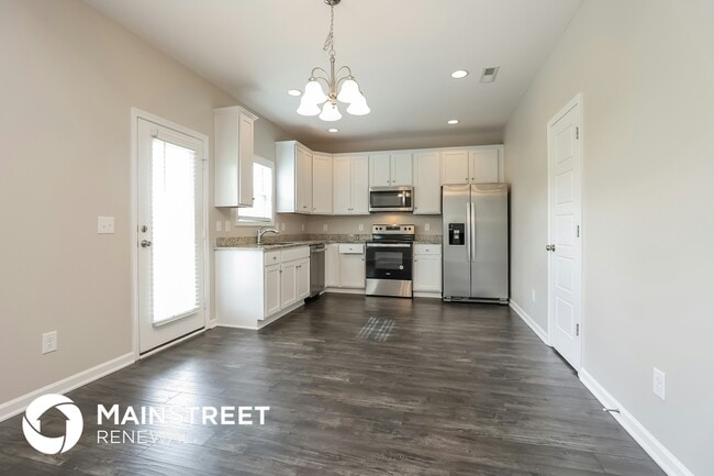 Photo - 728 Mitscher Dr